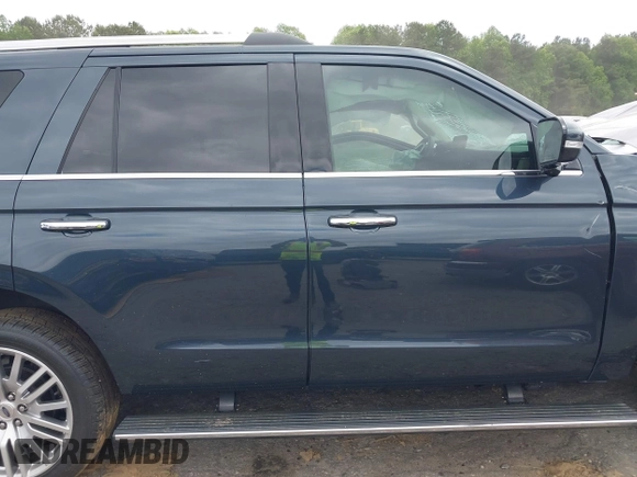 2024 Ford Expedition Limited с VIN 1FMJU2A88REA63948, выставлен на аукционе IAAI как лот 42208943 с пробегом Не указан миль и . История ставок и продаж доступна на DreamBid. Изображение 12.