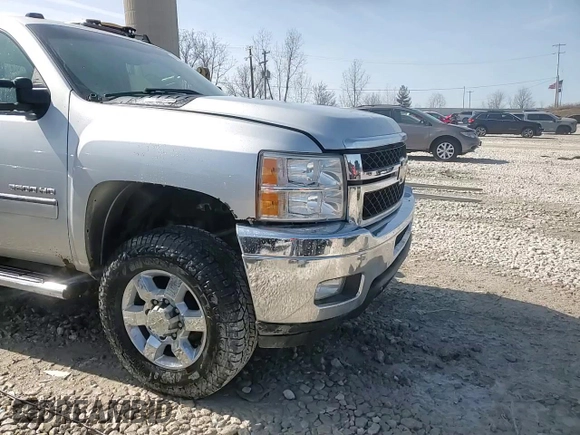 2013 Chevrolet Silverado 3500HD LT with VIN 1GC4K0C85DF242640, listed as a Copart auction lot 48060235 with 285,530 mi miles and Clean Title. Bid and sale history available at carsss.com. Image 14.