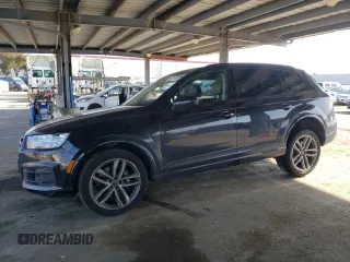 2018 Audi Q7 Prestige with VIN WA1VAAF78JD043647, listed as a Copart auction lot 49511385 with 104,681 mi miles and Salvage title. Bid and sale history available at DreamBid. Image 1.