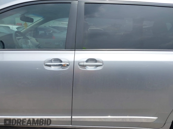 2013 Toyota Sienna LE AAS with VIN 5TDKK3DC0DS300178, listed as a IAAI auction lot 42189800 with 265,568 mi miles and . Bid and sale history available at DreamBid. Image 14.