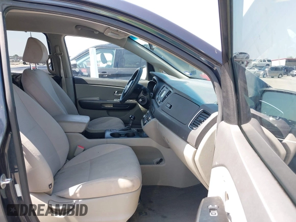2016 Kia Sedona LX with VIN KNDMB5C16G6102858, listed as a IAAI auction lot 42201712 with 165,038 mi miles and . Bid and sale history available at DreamBid. Image 5.