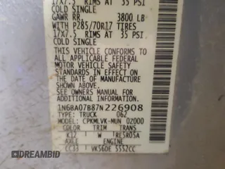 2007 Nissan Titan SE z VIN 1N6BA07B87N226908, wystawiony jako Copart lot #86951184 z przebiegiem 233 741 mil mil oraz Szkoda całkowita • Salvage title. Historia ofert i sprzedaży dostępna na DreamBid. Obrazek 15.