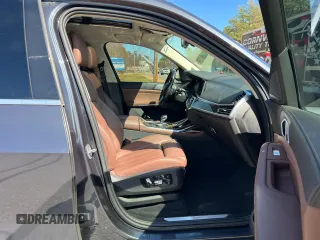 2019 BMW X7 xDrive50i z VIN 5UXCX4C58KLS36225, wystawiony jako Copart lot #53399425 z przebiegiem 111 593 mil mil oraz Czysty tytuł • Clean title. Historia ofert i sprzedaży dostępna na DreamBid. Obrazek 5.