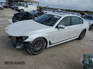 2018 BMW 7 Series 740e xDrive iPerformance with VIN WBA7J2C57JG938209, listed as a Copart auction lot 41841513 with 45,578 mi miles. Bid and sale history available at carsss.com. Image 1.