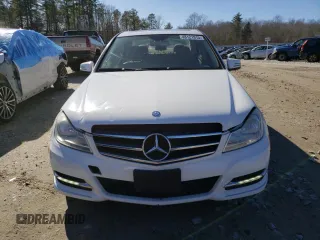 2013 Mercedes-Benz C 300 Sport with VIN WDDGF8AB1DG079449, listed as a Copart auction lot 48121915 with 103,766 mi miles and Clean Title. Bid and sale history available at DreamBid. Image 5.