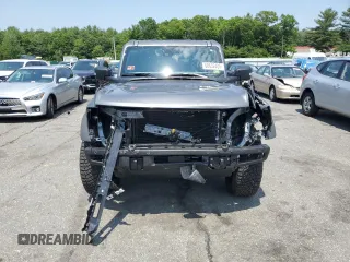 2022 Ford Bronco z VIN 1FMEE5DP6NLB28658, wystawiony jako Copart lot #60632405 z przebiegiem 28 221 mil mil oraz Szkoda całkowita • Salvage title. Historia ofert i sprzedaży dostępna na DreamBid. Obrazek 5.