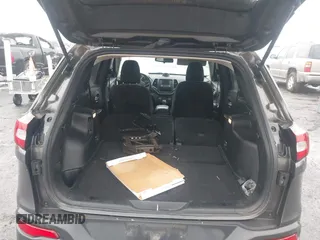 2016 Jeep Cherokee Sport with VIN 1C4PJMAB8GW318412, listed as a IAAI auction lot 41547774 with 150,078 mi miles. Bid and sale history available at carsss.com. Image 8.