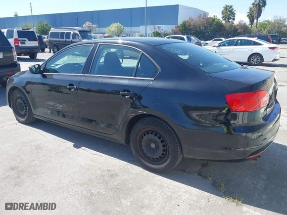 2014 Volkswagen Jetta Sedan S with VIN 3VW2K7AJ6EM439921, listed as a IAAI auction lot 41950102 with 140,023 mi miles. Bid and sale history available at carsss.com. Image 3.
