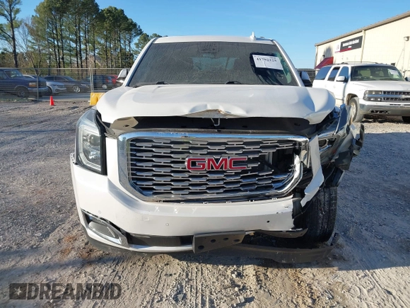 2018 GMC Yukon Denali with VIN 1GKS2CKJ4JR218924, listed as a IAAI auction lot 41702225 with 114,719 mi miles. Bid and sale history available at carsss.com. Image 12.