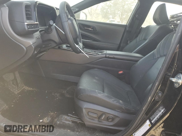 2025 Toyota Crown XLE z VIN JTDAAAAF1S3030863, wystawiony jako Copart lot #50586385 z przebiegiem 21 445 mil mil oraz Szkoda całkowita • Salvage title. Historia ofert i sprzedaży dostępna na DreamBid. Obrazek 7.
