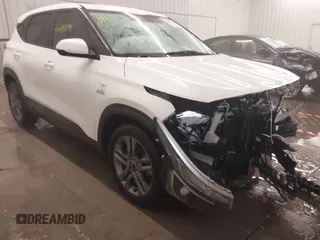 2021 Kia Seltos LX with VIN KNDEPCAA7M7140246, listed as a IAAI auction lot 41595274 with 62,966 mi miles. Bid and sale history available at carsss.com. Image 1.