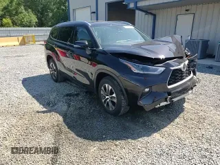 2021 Toyota Highlander XLE with VIN 5TDGZRAH4MS080595, listed as a Copart auction lot 61874615 with 56,315 mi miles and Salvage title. Bid and sale history available at DreamBid. Image 14.