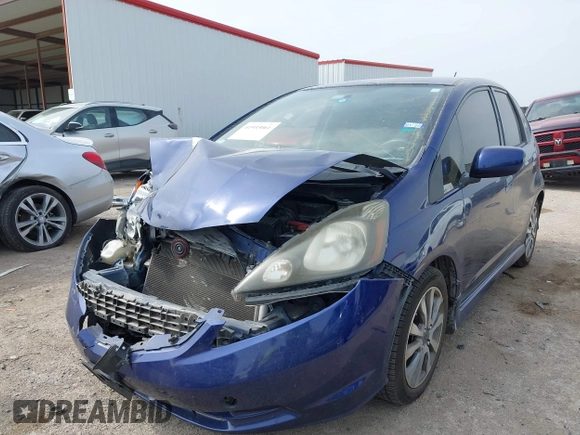 2013 Honda Fit Sport with VIN JHMGE8H54DC027896, listed as a IAAI auction lot 41933061 with 137,696 mi miles. Bid and sale history available at carsss.com. Image 17.