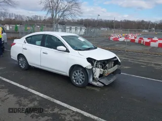 2016 Nissan Versa S with VIN 3N1CN7AP5GL832209, listed as a IAAI auction lot 41513043 with 138,543 mi miles. Bid and sale history available at carsss.com. Image 1.