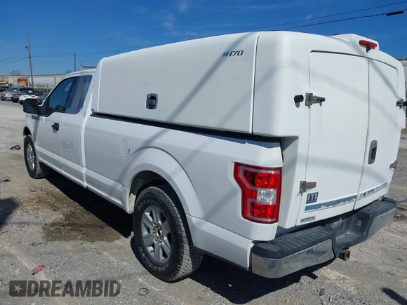 2018 Ford F-150 XL z VIN 1FTFX1C57JKF08037, wystawiony jako IAAI lot #41683537 z przebiegiem 195 633 mil mil oraz . Historia ofert i sprzedaży dostępna na DreamBid. Obrazek 3.