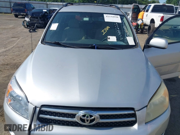 2008 Toyota RAV4 Limited с VIN JTMZD31V085088232, выставлен на аукционе IAAI как лот 42334920 с пробегом Не указан миль и . История ставок и продаж доступна на DreamBid. Изображение 10.