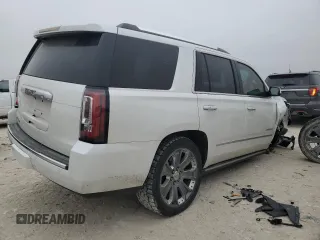 2016 GMC Yukon Denali with VIN 1GKS2CKJ8GR271098, listed as a Copart auction lot 42983315 with 109,582 mi miles and Salvage Title. Bid and sale history available at carsss.com. Image 3.