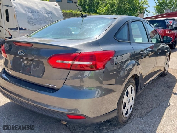 2016 Ford Focus S with VIN 1FADP3E25GL229944, listed as a Copart auction lot 53086185 with 172,401 mi miles and Clean Title. Bid and sale history available at carsss.com. Image 4.
