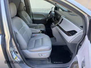 2015 Toyota Sienna Limited z VIN 5TDDK3DC8FS124511, wystawiony jako Copart lot #62570905 z przebiegiem 188 920 mil mil oraz Czysty tytuł • Clean title. Historia ofert i sprzedaży dostępna na DreamBid. Obrazek 5.