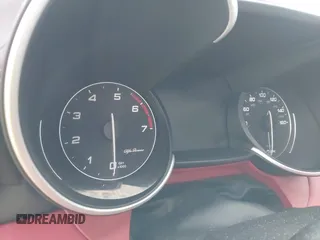 2021 Alfa Romeo Giulia Ti z VIN ZARFANBN5M7643816, wystawiony jako IAAI lot #42231651 z przebiegiem 36 195 mil mil oraz . Historia ofert i sprzedaży dostępna na DreamBid. Obrazek 15.