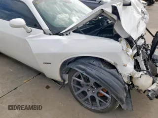 2017 Dodge Challenger R/T Plus с VIN 2C3CDZBTXHH616944, выставлен на аукционе Copart как лот 58760925 с пробегом Не указан миль и Списание • Salvage title. История ставок и продаж доступна на DreamBid. Изображение 12.