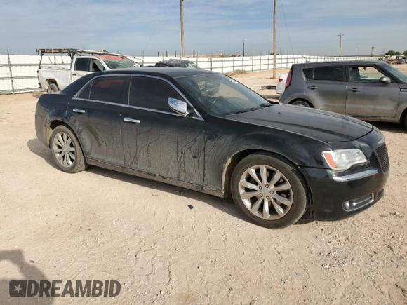 2013 Chrysler 300 C z VIN 2C3CCAET3DH509566, wystawiony jako Copart lot #53388655 z przebiegiem 132 952 mil mil oraz Czysty tytuł • Clean title. Historia ofert i sprzedaży dostępna na DreamBid. Obrazek 4.
