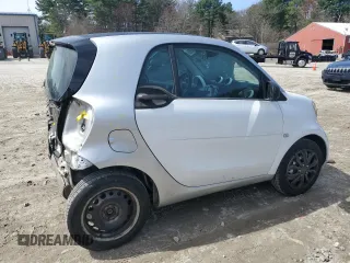 2016 Smart fortwo Passion z VIN WMEFJ5DAXGK123943, wystawiony jako Copart lot #51904865 z przebiegiem 69 821 mil mil oraz Szkody całkowita. Historia ofert i sprzedaży dostępna na DreamBid. Obrazek 3.