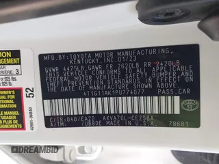 2023 Toyota Camry SE z VIN 4T1G11AK1PU774077, wystawiony jako IAAI lot #41747862 z przebiegiem 63 106 mil mil oraz . Historia ofert i sprzedaży dostępna na DreamBid. Obrazek 9.