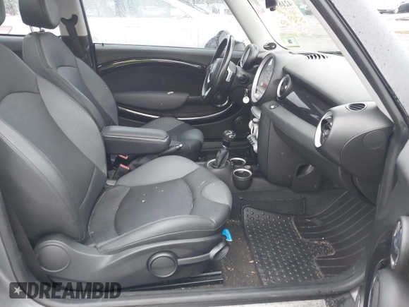 2010 MINI Hardtop S with VIN WMWMF7C52ATZ69781, listed as a IAAI auction lot 42181620 with 80,967 mi miles and . Bid and sale history available at DreamBid. Image 5.