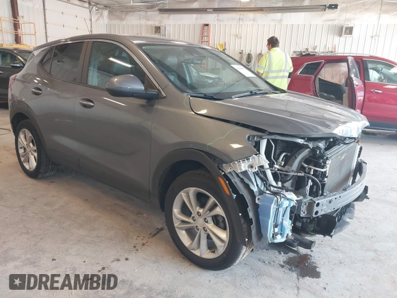 2022 Buick Encore GX Preferred с VIN KL4MMCSLXNB057214, выставлен на аукционе IAAI как лот 42458076 с пробегом 74 637 миль миль и . История ставок и продаж доступна на DreamBid. Изображение 1.