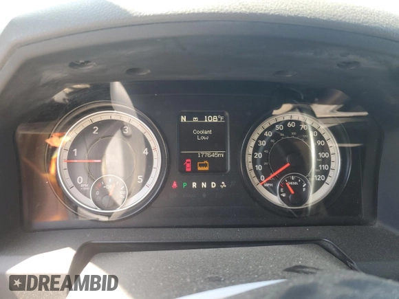2016 Ram 2500 Big Horn z VIN 3C6UR5DL1GG162144, wystawiony jako Copart lot #62143855 z przebiegiem 177 645 mil mil oraz Szkoda całkowita • Salvage title. Historia ofert i sprzedaży dostępna na DreamBid. Obrazek 9.