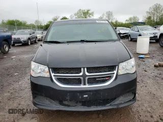 2019 Dodge Grand Caravan SE with VIN 2C4RDGBG3KR754792, listed as a Copart auction lot 55473775 with 40,077 mi miles and Clean Title. Bid and sale history available at DreamBid. Image 5.