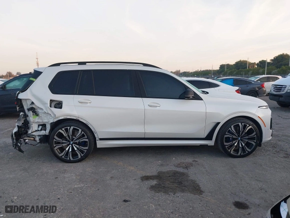 2024 BMW X7 M60i with VIN 5UX33EM06R9S83619, listed as a IAAI auction lot 41444610 with 29,509 mi miles. Bid and sale history available at carsss.com. Image 14.