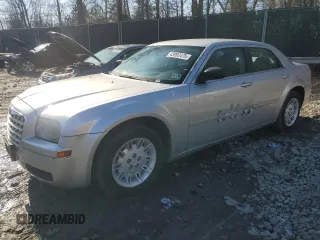 2005 Chrysler 300 with VIN 2C3AA43R85H600906, listed as a Copart auction lot 43992475 with 141,252 mi miles and Salvage Title. Bid and sale history available at carsss.com. Image 1.