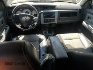 2008 Dodge Dakota с VIN 1D7HW68NX8S518529, выставлен на аукционе Copart как лот 68526004 с пробегом 160 000 миль миль и На запчасти • Non repairable. История ставок и продаж доступна на DreamBid. Изображение 8.