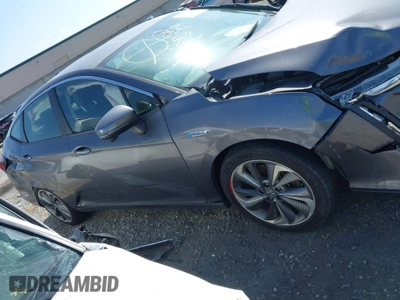 2018 Honda Clarity Plug-In Hybrid with VIN JHMZC5F19JC021696, listed as a IAAI auction lot 41920191 with 1 mi miles. Bid and sale history available at carsss.com. Image 14.