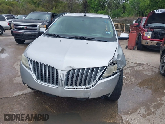 2012 Lincoln MKX with VIN 2LMDJ6JK2CBL02376, listed as a IAAI auction lot 41917378 with 259,987 mi miles. Bid and sale history available at carsss.com. Image 6.