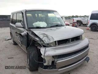 2006 Scion xB z VIN JTLKT324364065559, wystawiony jako IAAI lot #42193842 z przebiegiem 138 299 mil mil oraz . Historia ofert i sprzedaży dostępna na DreamBid. Obrazek 1.