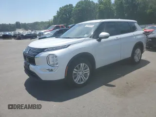 2023 Mitsubishi Outlander ES z VIN JA4J3TA82PZ008148, wystawiony jako Copart lot #62989974 z przebiegiem 43 095 mil mil oraz Szkoda całkowita • Salvage title. Historia ofert i sprzedaży dostępna na DreamBid. Obrazek 1.