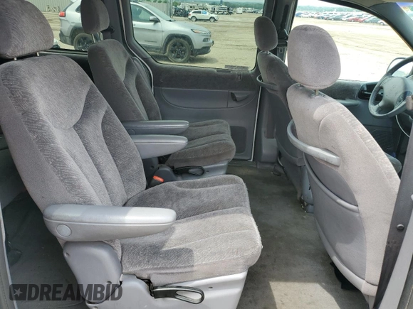 2000 Dodge Caravan SE with VIN 1B4GP44G7YB636078, listed as a Copart auction lot 59387395 with 184,916 mi miles and Salvage title. Bid and sale history available at DreamBid. Image 11.