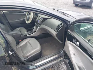 2012 Hyundai Sonata SE z VIN 5NPEC4AC1CH375481, wystawiony jako IAAI lot #42448689 z przebiegiem 138 884 mil mil oraz . Historia ofert i sprzedaży dostępna na DreamBid. Obrazek 5.