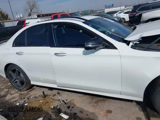 2019 Mercedes-Benz E-Class E 300 with VIN WDDZF4KB0KA581546, listed as a IAAI auction lot 41584704 with 86,014 mi miles. Bid and sale history available at carsss.com. Image 14.