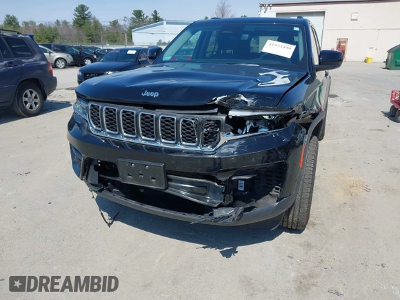 2024 Jeep Grand Cherokee Laredo z VIN 1C4RJHAG3RC697996, wystawiony jako IAAI lot #41973399 z przebiegiem 14 680 mil mil oraz . Historia ofert i sprzedaży dostępna na DreamBid. Obrazek 6.