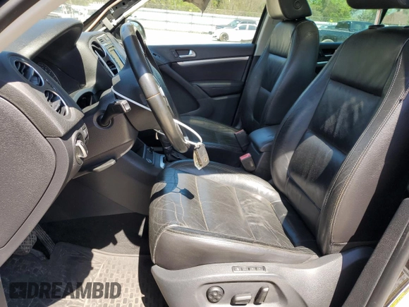 2012 Volkswagen Tiguan SEL with VIN WVGAV7AX2CW538660, listed as a Copart auction lot 52070165 with 111,673 mi miles and Clean Title. Bid and sale history available at DreamBid. Image 7.