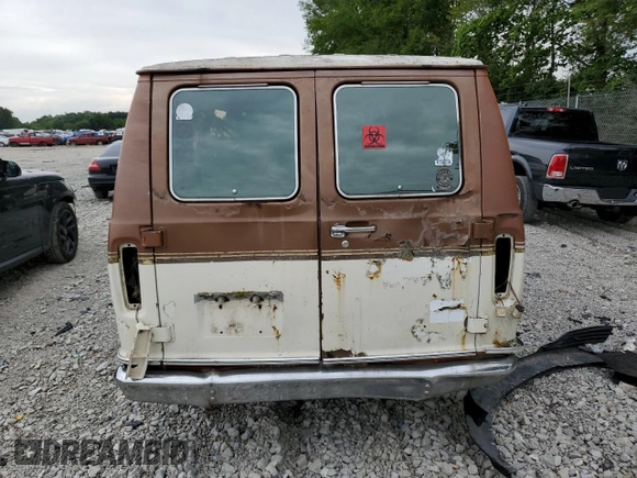 1990 Ford Econoline Wagon XL z VIN 1FBJS31H0LHB33372, wystawiony jako Copart lot #82614224 z przebiegiem Nie podano mil oraz Nie do naprawy • Non repairable. Historia ofert i sprzedaży dostępna na DreamBid. Obrazek 6.