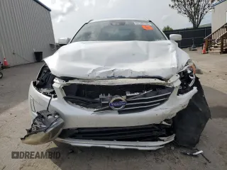 2015 Volvo XC60 T6 Platinum с VIN YV4902RM5F2701166, выставлен на аукционе Copart как лот 57146735 с пробегом 156 235 миль миль и Списание • Salvage title. История ставок и продаж доступна на DreamBid. Изображение 5.