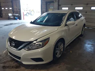2016 Nissan Altima 2.5 SR with VIN 1N4AL3AP2GN350208, listed as a IAAI auction lot 41839230 with 129,492 mi miles. Bid and sale history available at carsss.com. Image 17.
