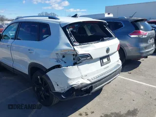 2022 Volkswagen Taos SE с VIN 3VVYX7B26NM043768, выставлен на аукционе IAAI как лот 41742891 с пробегом 53 885 миль миль и . История ставок и продаж доступна на DreamBid. Изображение 6.