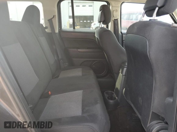 2015 Jeep Patriot Sport with VIN 1C4NJPBB5FD398639, listed as a Copart auction lot 47272375 with 175,451 mi miles and Salvage Title. Bid and sale history available at carsss.com. Image 11.