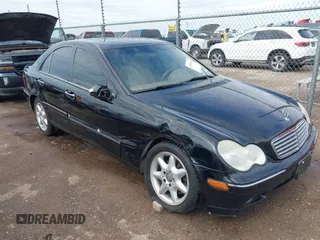 2004 Mercedes-Benz C 240 z VIN WDBRF81J64F448093, wystawiony jako IAAI lot #42598912 z przebiegiem 146 603 mil mil oraz . Historia ofert i sprzedaży dostępna na DreamBid. Obrazek 1.
